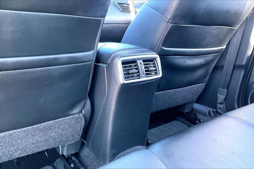 2017 Nissan Rogue Sport - Image 34