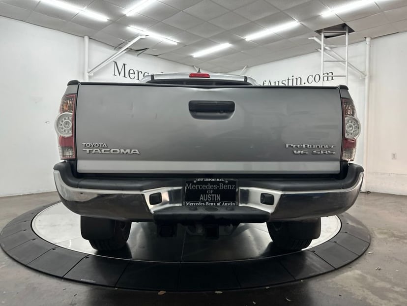 2015 Toyota Tacoma - Image 6