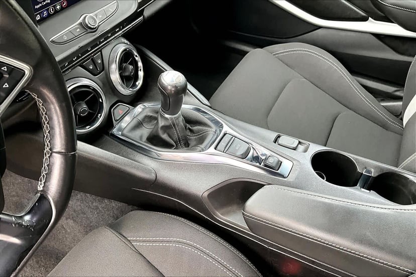 2021 Chevrolet Camaro - Image 16
