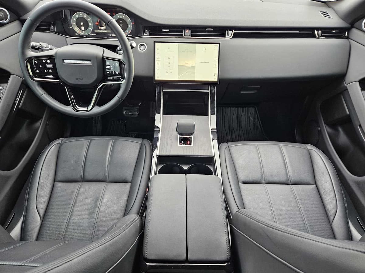 2026 Land Rover Range Rover Evoque - Image 25