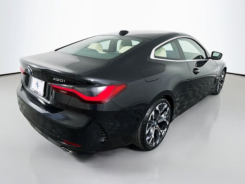 2025 BMW 4 Series - Image 5