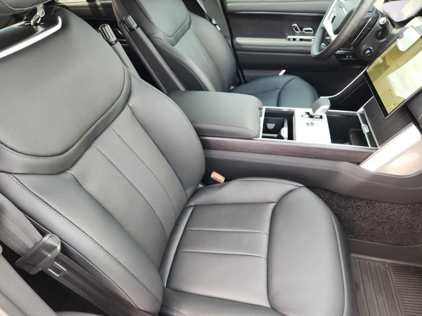 2026 LAND ROVER Range Rover - Image 13