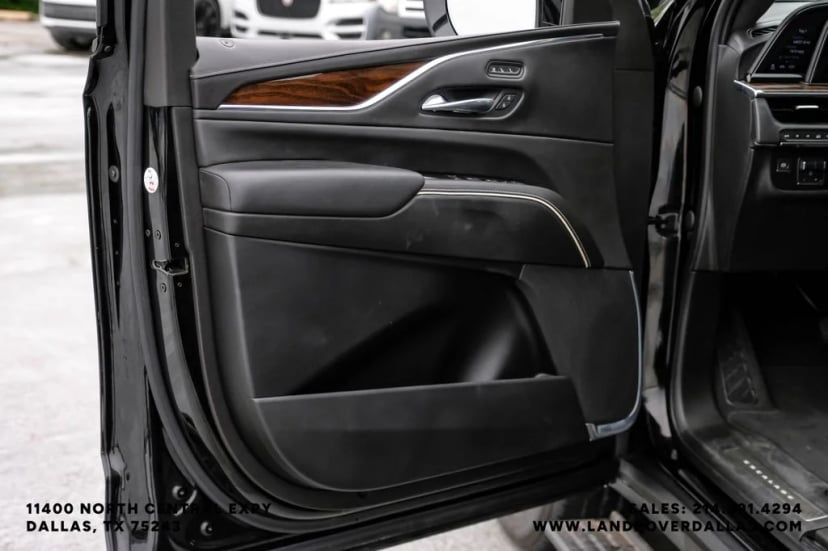 2021 Cadillac Escalade - Image 50