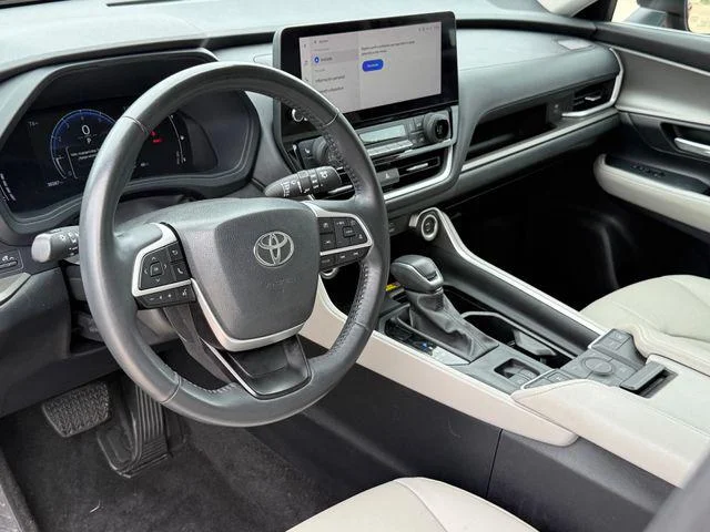 2024 Toyota Grand Highlander - Image 42