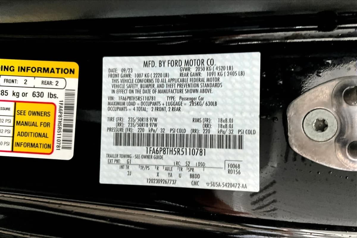 2024 Ford Mustang - Image 31