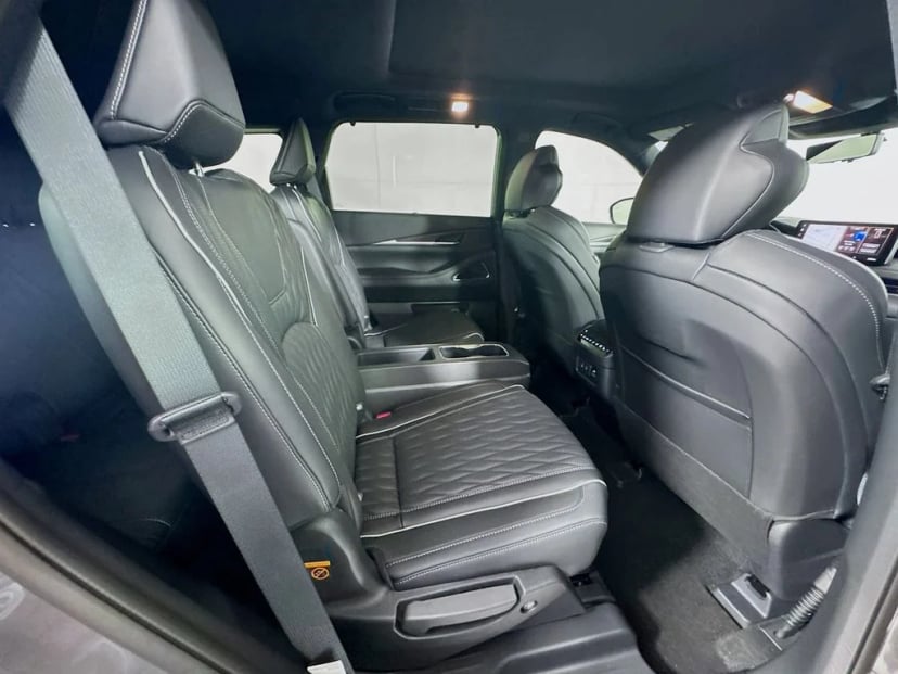 2027 INFINITI QX60 - Image 35