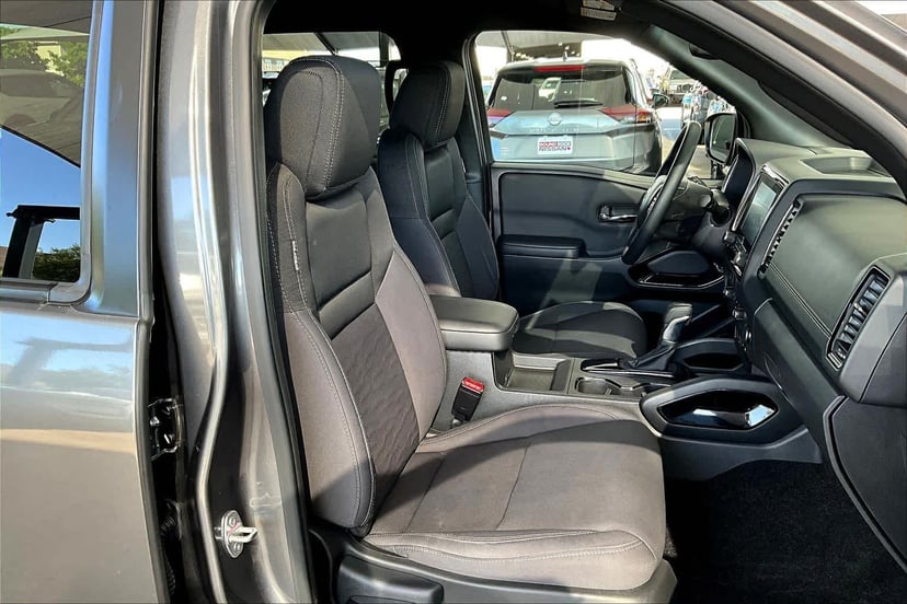 2023 Nissan Frontier - Image 9