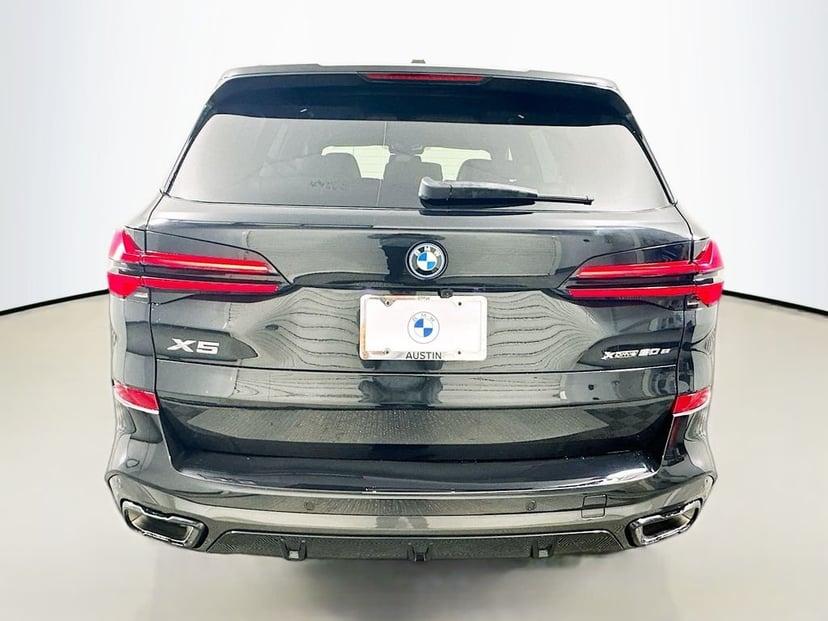 2026 BMW X5 - Image 6