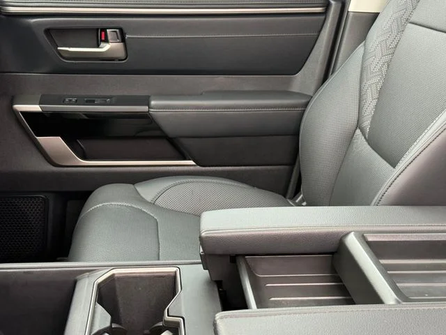 2023 Toyota Tundra - Image 13