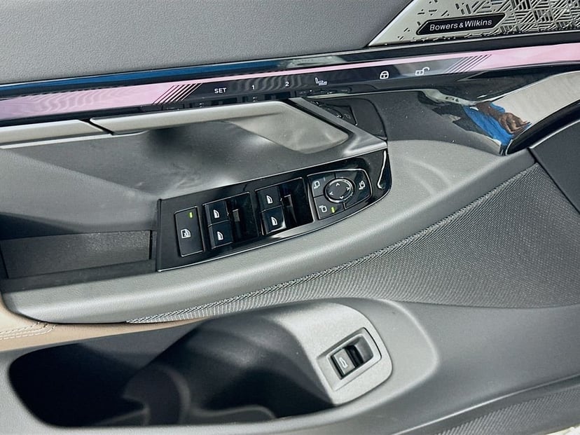 2026 BMW i5 - Image 20