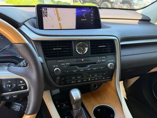 2017 Lexus RX - Image 16