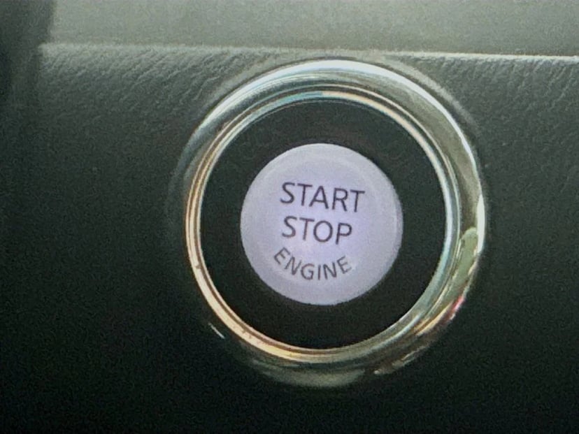 2015 INFINITI QX80 - Image 16