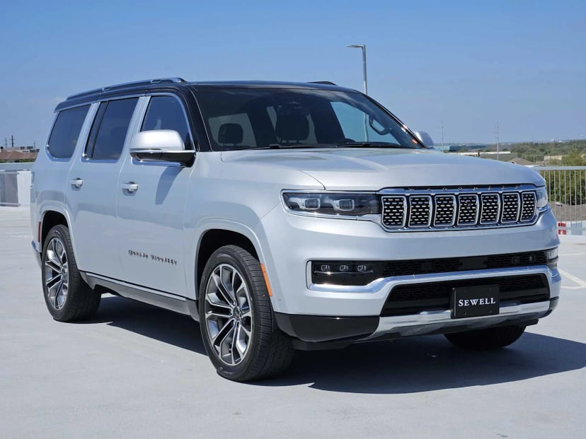2022 Jeep Grand Wagoneer - Image 4