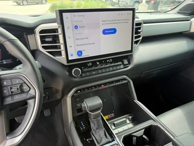 2025 Toyota Tundra - Image 17