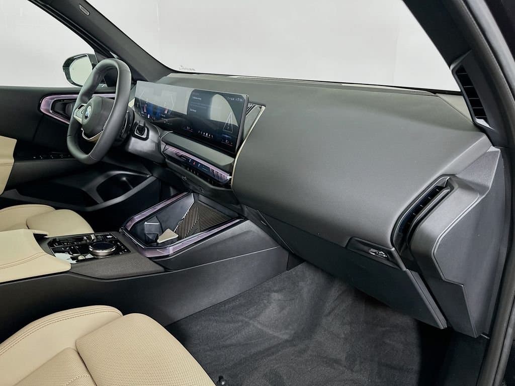 2025 BMW X3 - Image 28