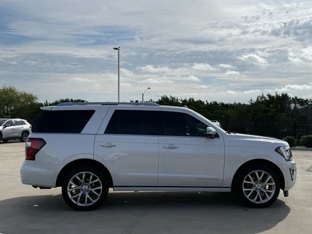 2019 Ford Expedition - Image 3