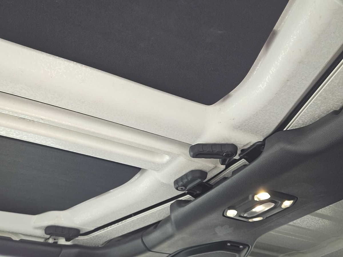 2021 Jeep Wrangler - Image 23