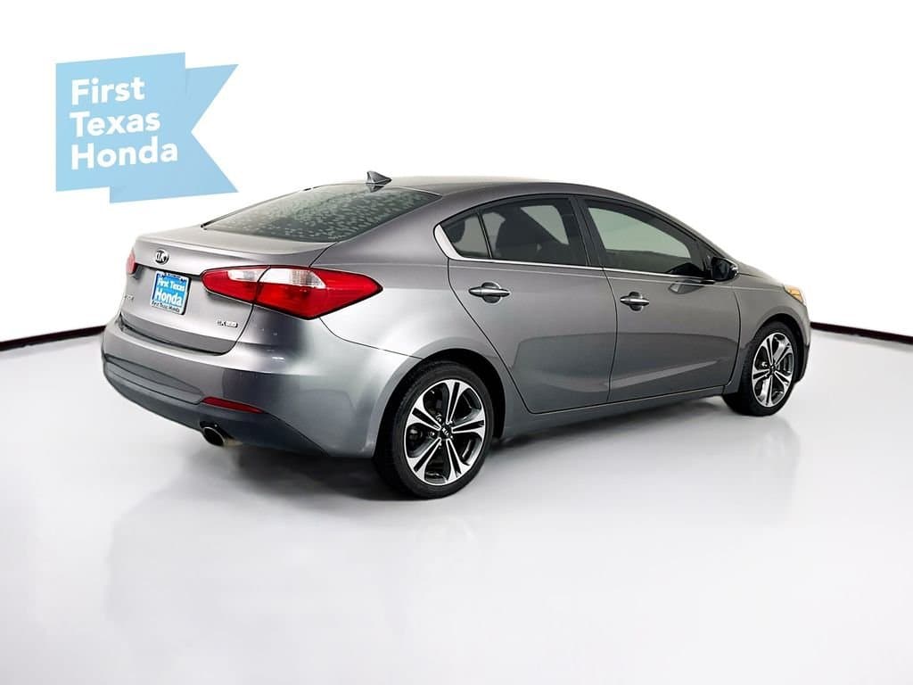 2016 KIA Forte - Image 8