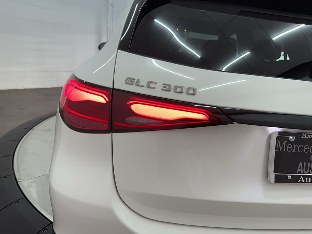 2026 MERCEDES-BENZ GLC - Image 29