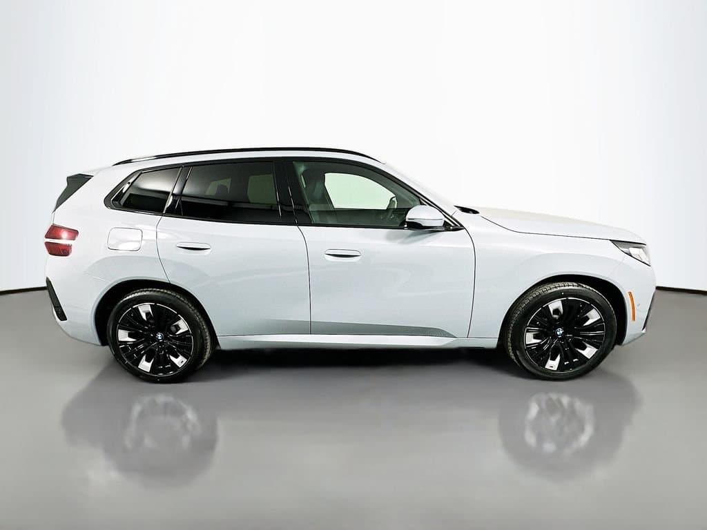 2026 BMW X3 - Image 4