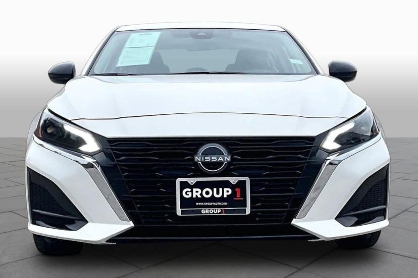 2025 Nissan Altima - Image 4