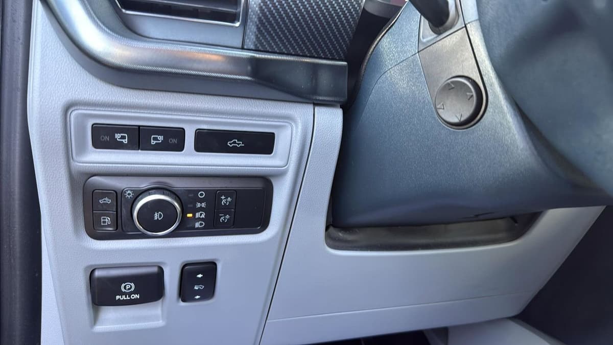 2022 Ford F-150 - Image 18