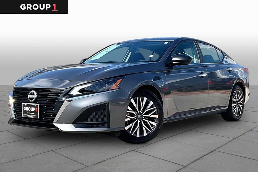 2025 Nissan Altima - Image 1