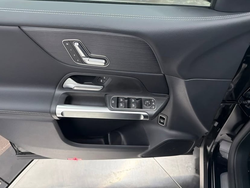 2026 Mercedes-Benz GLB - Image 49