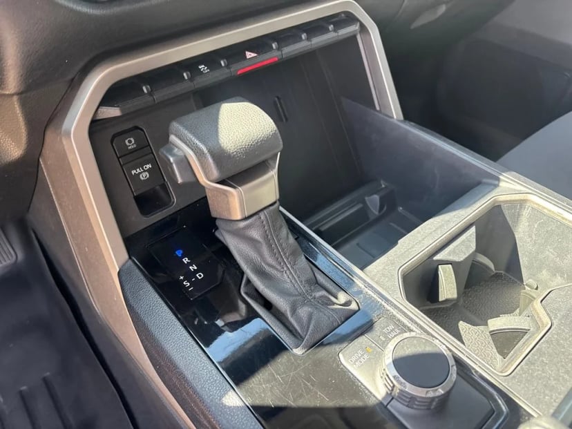 2022 Toyota Tundra - Image 16