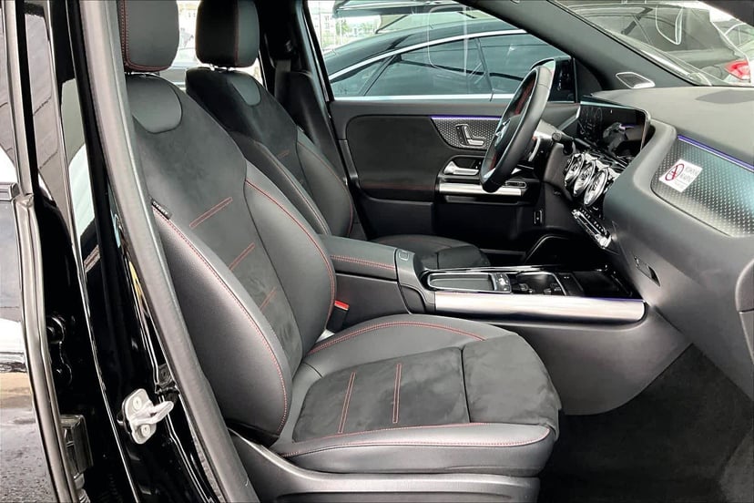 2025 Mercedes-Benz GLA 250 - Image 9