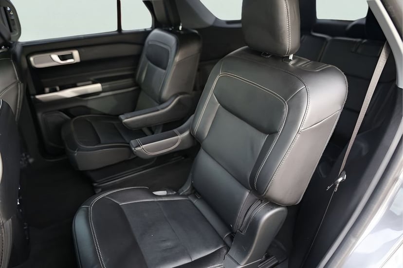 2023 Ford Explorer - Image 28