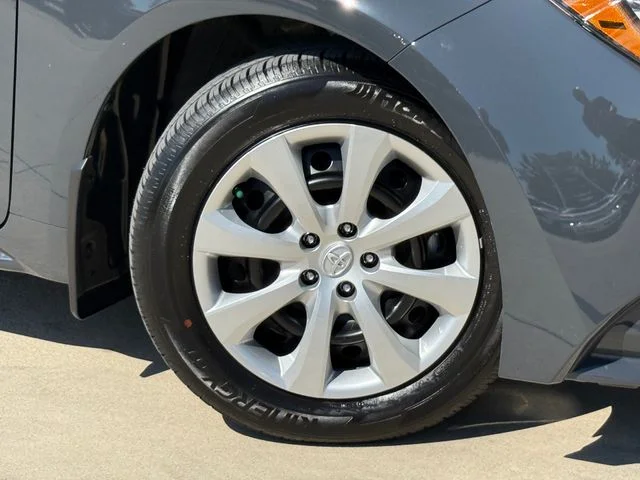 2026 Toyota Corolla - Image 2
