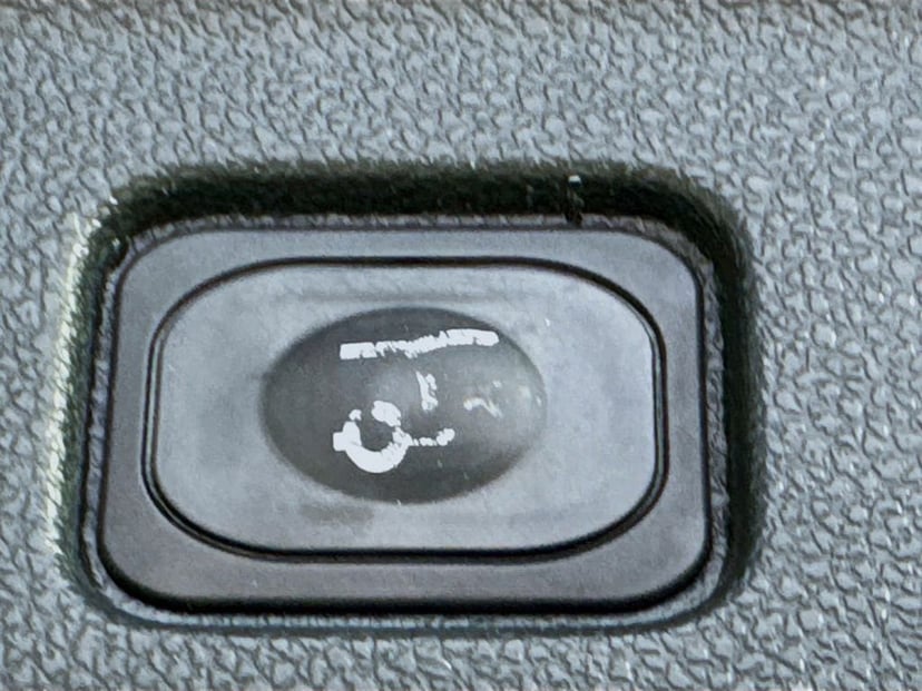 2018 Ford Explorer - Image 31