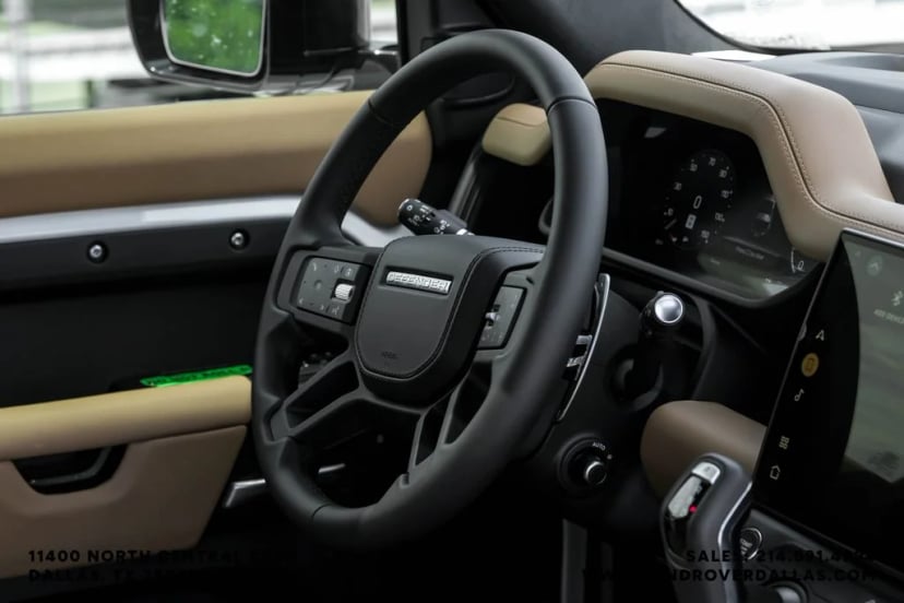 2026 Land Rover Defender 90 - Image 12