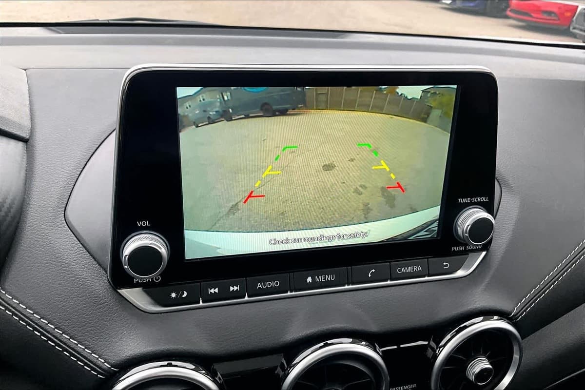 2025 Nissan Sentra - Image 26