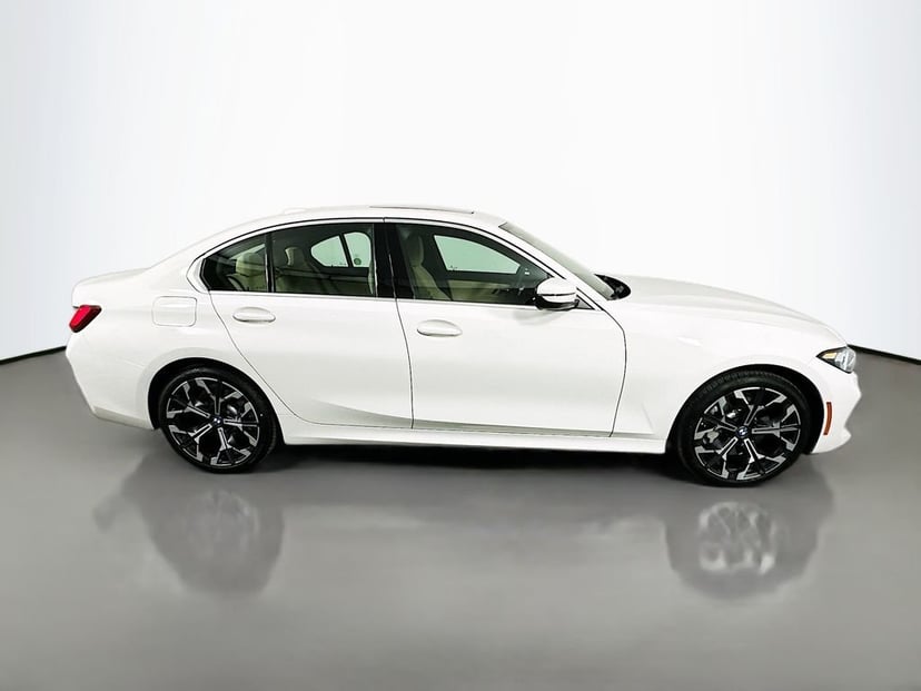 2025 BMW 3 Series - Image 3