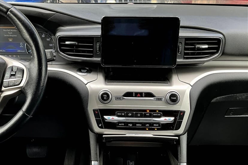2022 Ford Explorer - Image 7