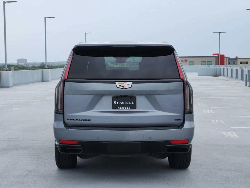 2022 Cadillac Escalade ESV - Image 6