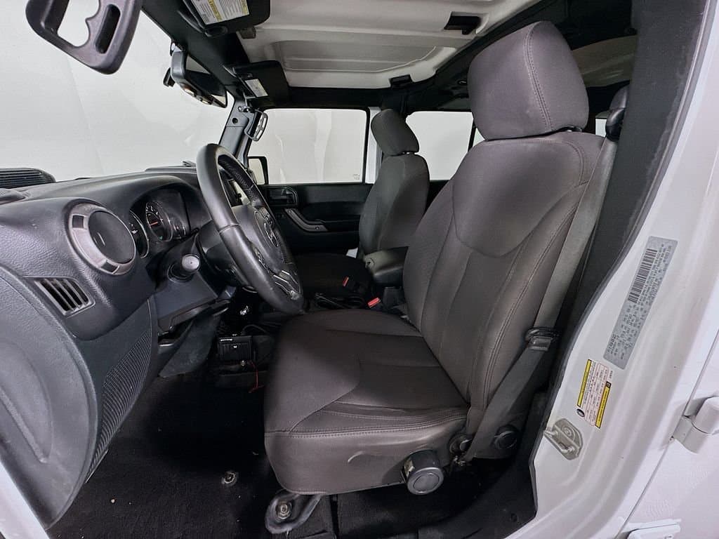 2018 Jeep Wrangler JK - Image 19