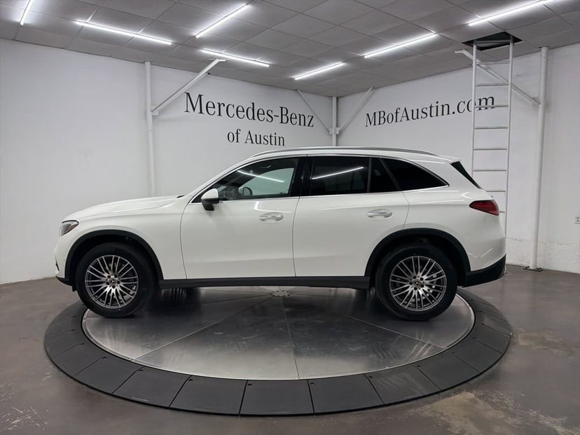 2026 Mercedes-Benz GLC - Image 38