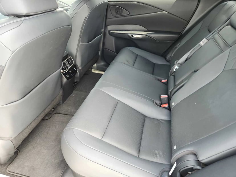 2023 Lexus RX 350 - Image 30