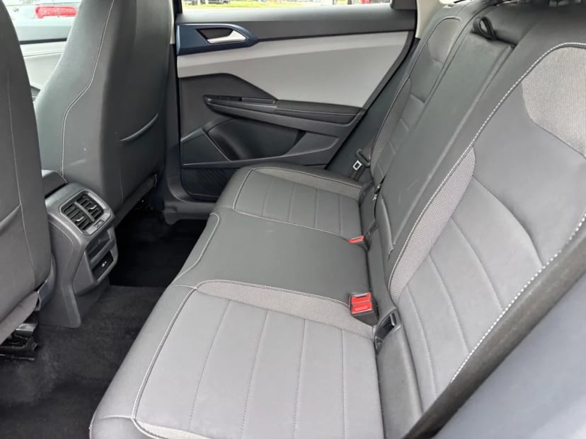 2024 Volkswagen Taos - Image 24