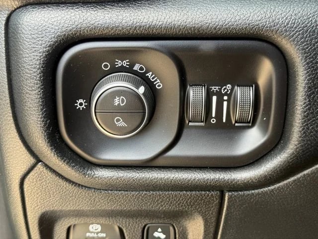 2022 Ram 1500 - Image 21