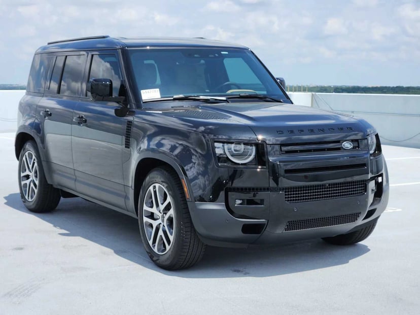 2026 LAND ROVER Defender 110 - Image 3