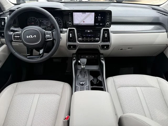 2023 Kia Sorento - Image 25