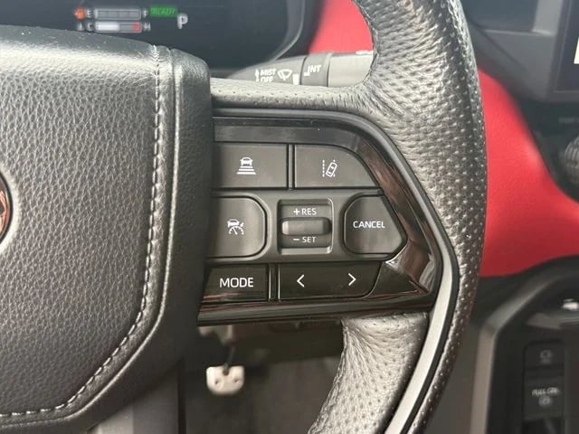 2023 Toyota Tundra Hybrid - Image 13