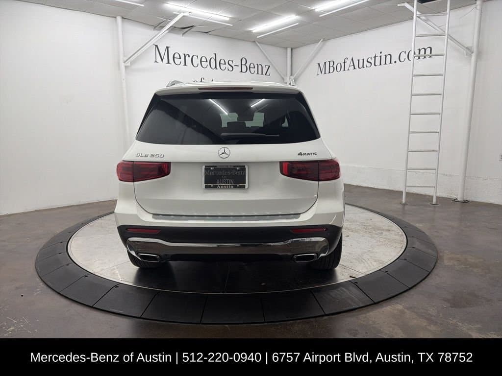 2025 MERCEDES-BENZ GLB - Image 8