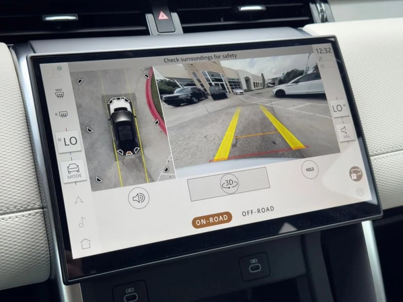2025 Land Rover Discovery Sport - Image 29