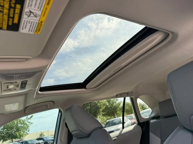 2022 Toyota RAV4 - Image 30