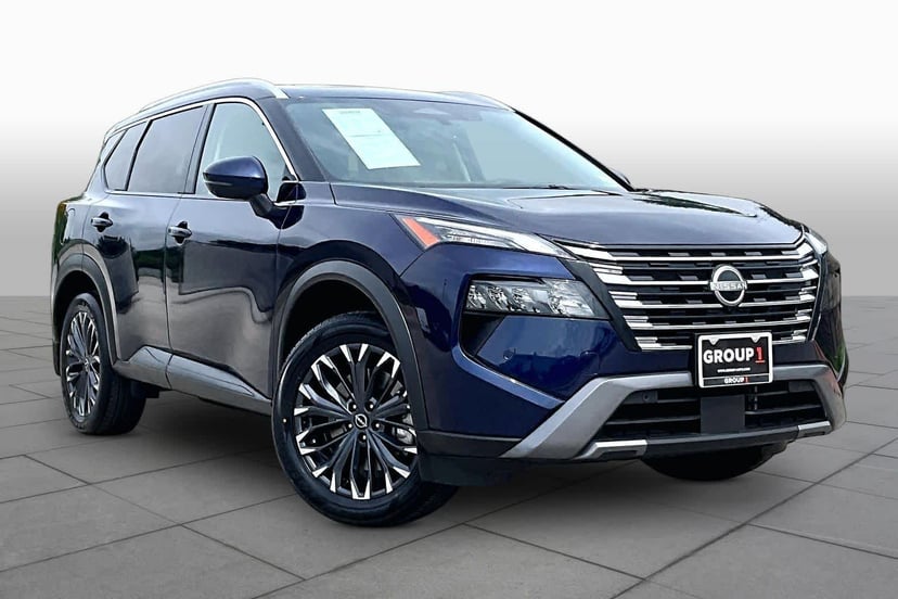 2025 Nissan Rogue - Image 2